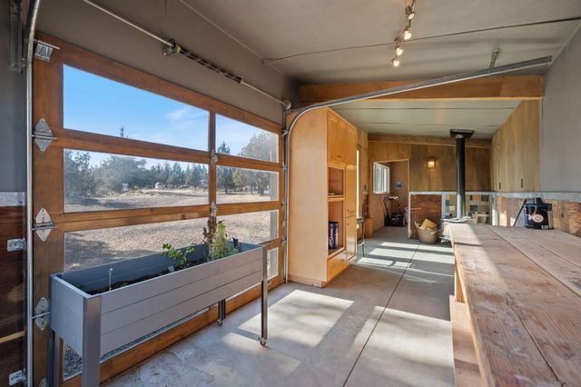 18025 Cascade Estates Drive, Bend, OR 97703