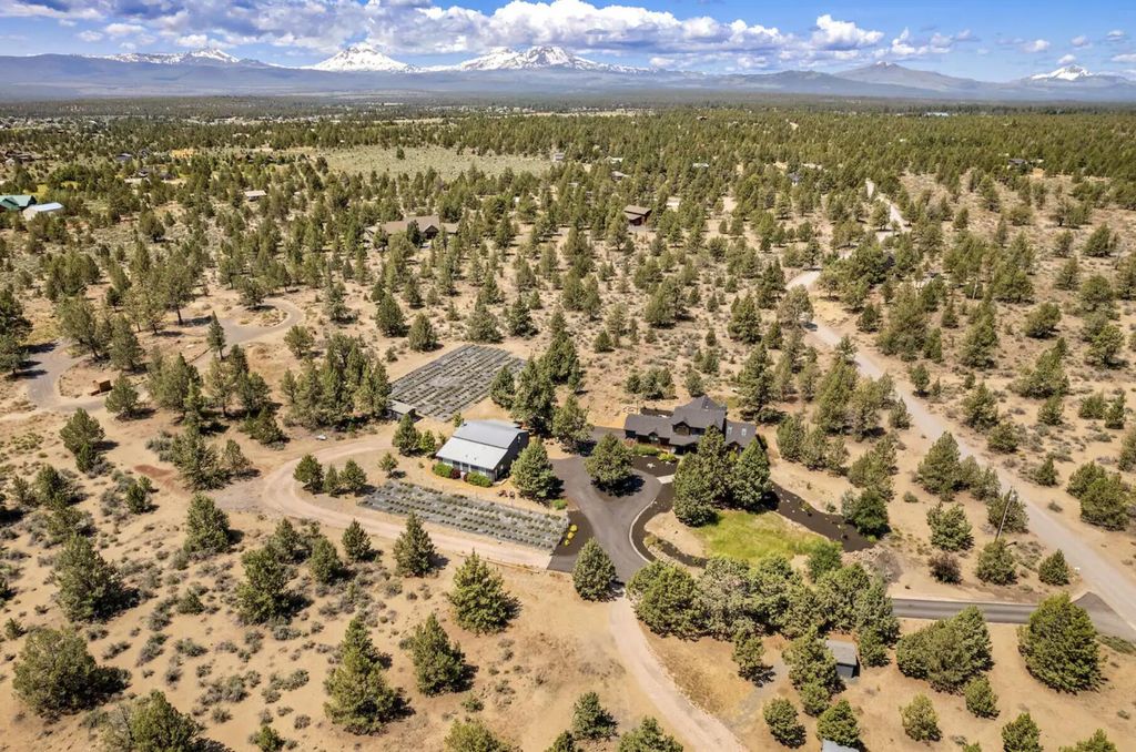 18025 Cascade Estates Drive, Bend, OR 97703