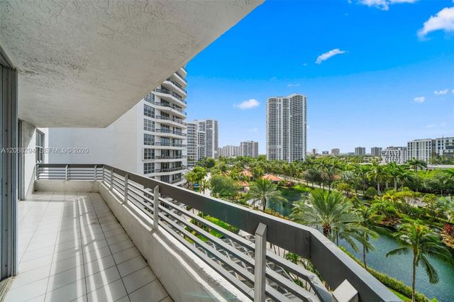 19101 NE 36th Court 807, Aventura, FL 33180
