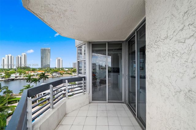 19101 NE 36th Court 807, Aventura, FL 33180