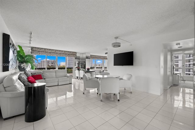 19101 NE 36th Court 807, Aventura, FL 33180