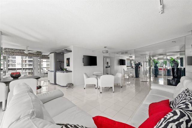 19101 NE 36th Court 807, Aventura, FL 33180
