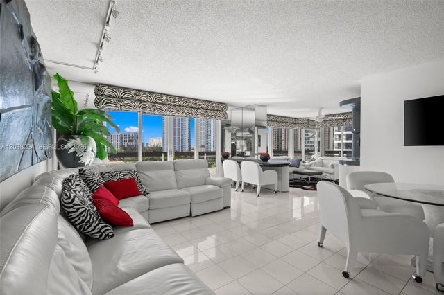 19101 NE 36th Court 807, Aventura, FL 33180