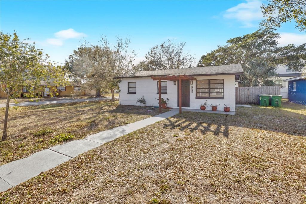 Image 2 of property listing at 7415 S OBRIEN STREET, Tampa, FL 33616