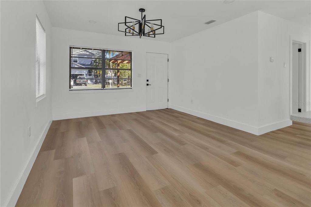 Image 8 of property listing at 7415 S OBRIEN STREET, Tampa, FL 33616