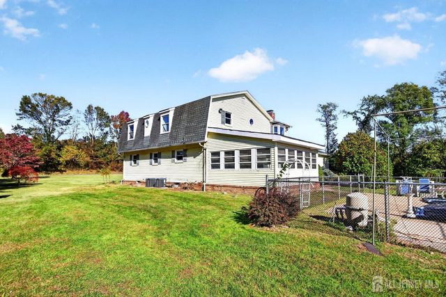 53 Hoffman Road, Monroe, NJ 08831