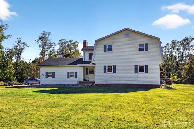 53 Hoffman Road, Monroe, NJ 08831