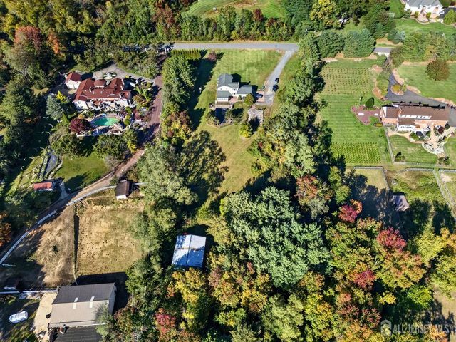 53 Hoffman Road, Monroe, NJ 08831