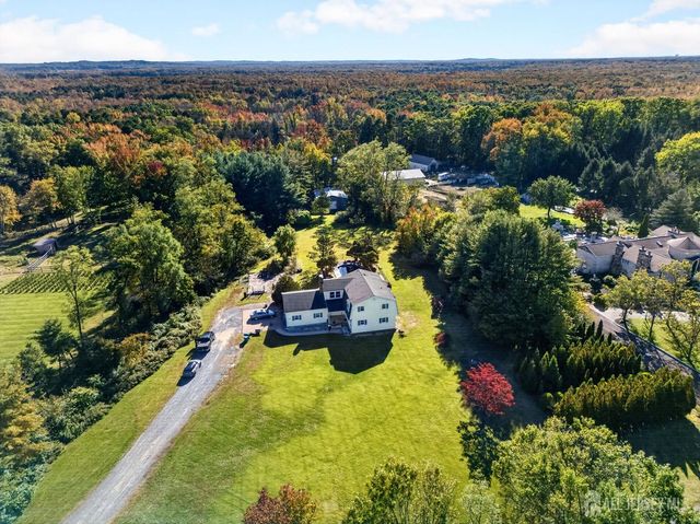 53 Hoffman Road, Monroe, NJ 08831