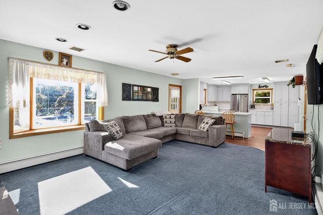 53 Hoffman Road, Monroe, NJ 08831