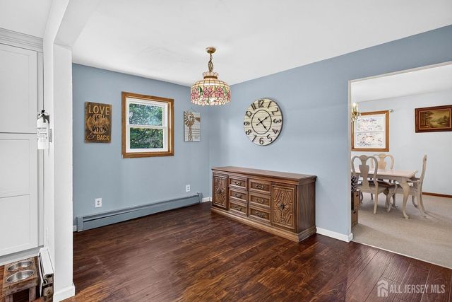 53 Hoffman Road, Monroe, NJ 08831