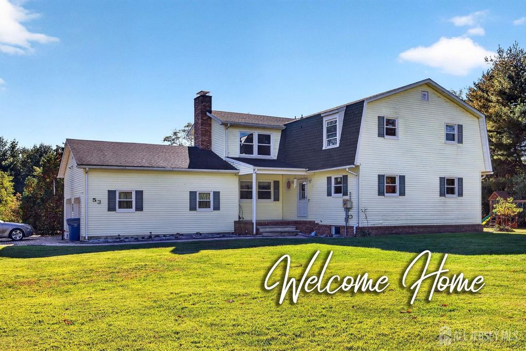 53 Hoffman Road, Monroe, NJ 08831