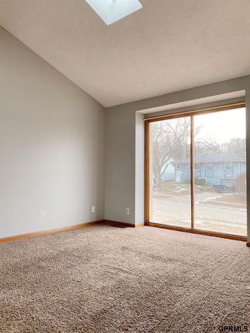 4723 N 129 Avenue, Omaha, NE 68164