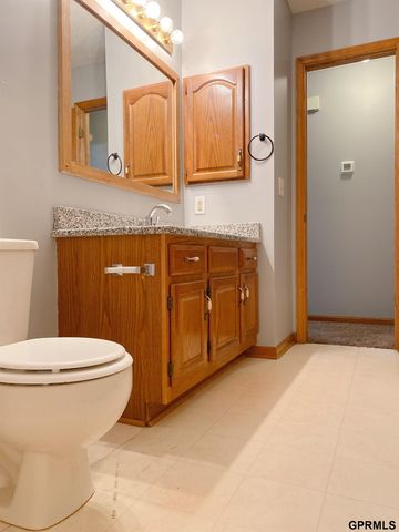 4723 N 129 Avenue, Omaha, NE 68164