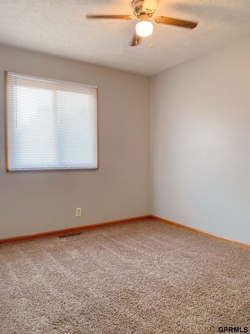 4723 N 129 Avenue, Omaha, NE 68164