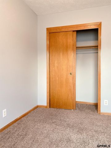 4723 N 129 Avenue, Omaha, NE 68164