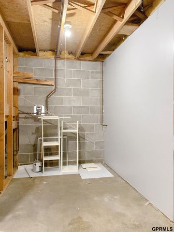 4723 N 129 Avenue, Omaha, NE 68164