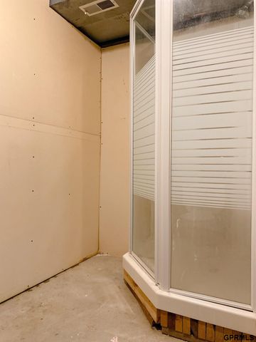 4723 N 129 Avenue, Omaha, NE 68164