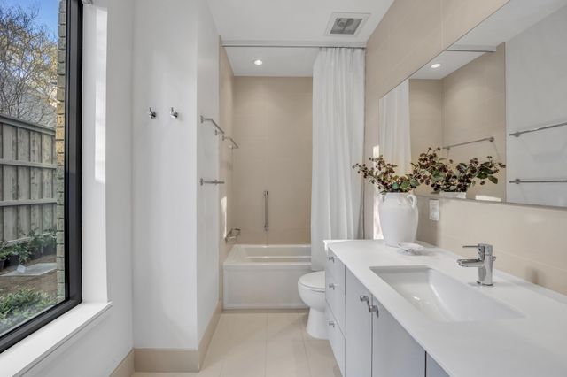 5947 Meadowcrest Drive, Dallas, TX 75230