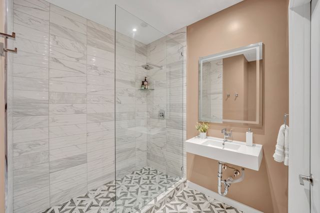 5947 Meadowcrest Drive, Dallas, TX 75230