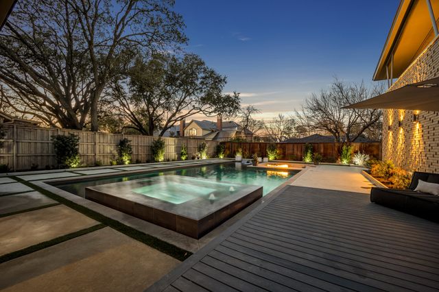 5947 Meadowcrest Drive, Dallas, TX 75230