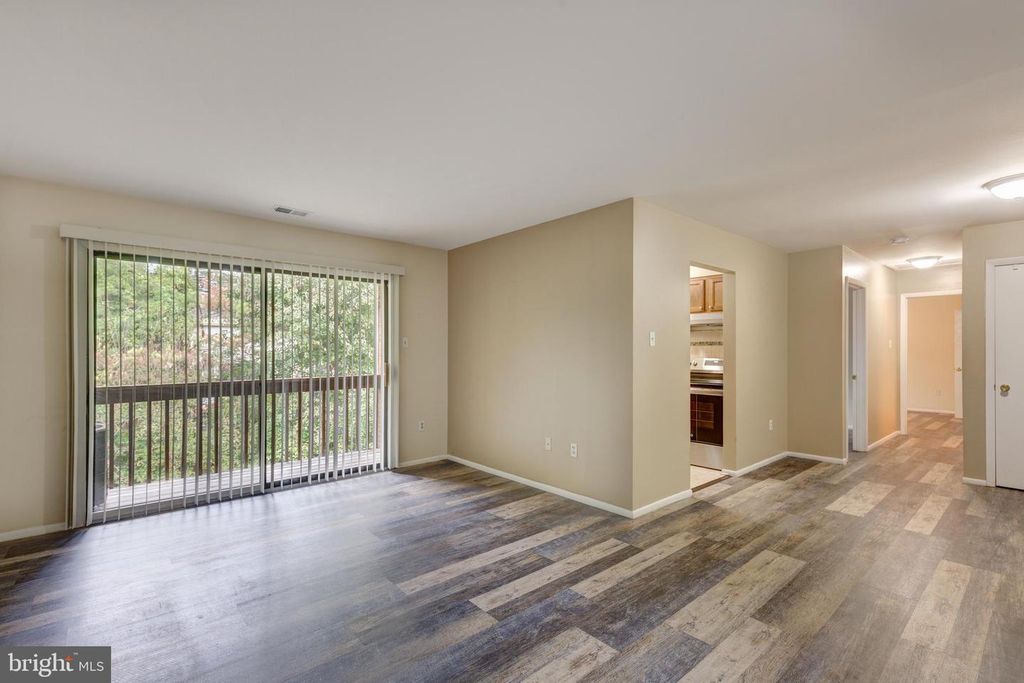 4230 CRYSTAL CT #3C, Hampstead, MD 21074