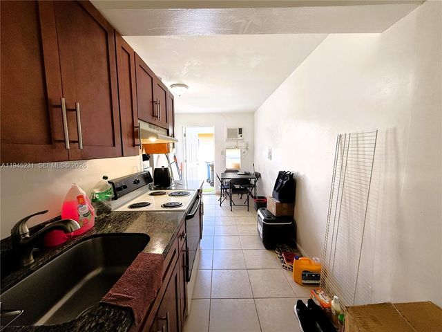 635 NW 22nd Rd, Fort Lauderdale, FL 33311