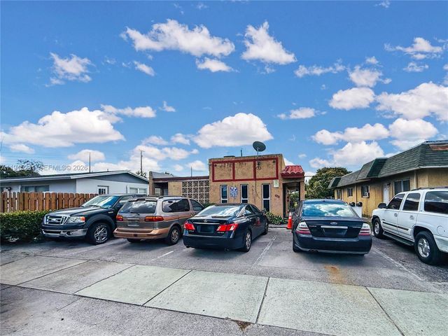 635 NW 22nd Rd, Fort Lauderdale, FL 33311