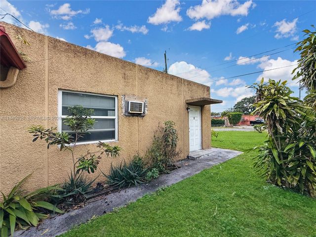 635 NW 22nd Rd, Fort Lauderdale, FL 33311