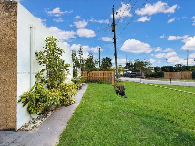 635 NW 22nd Rd, Fort Lauderdale, FL 33311