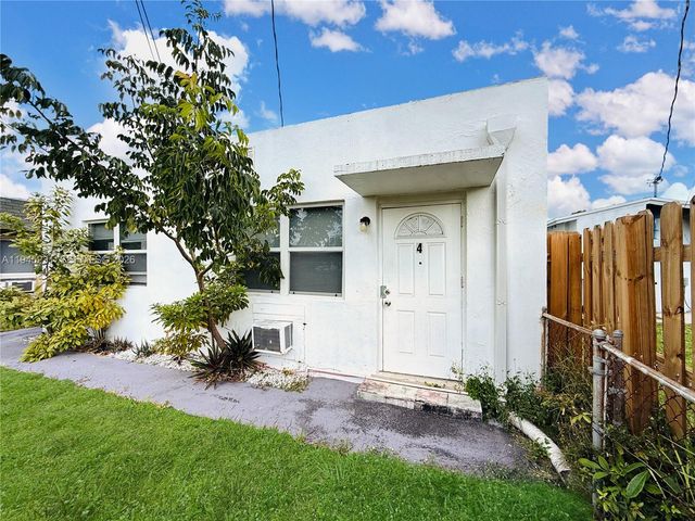 635 NW 22nd Rd, Fort Lauderdale, FL 33311