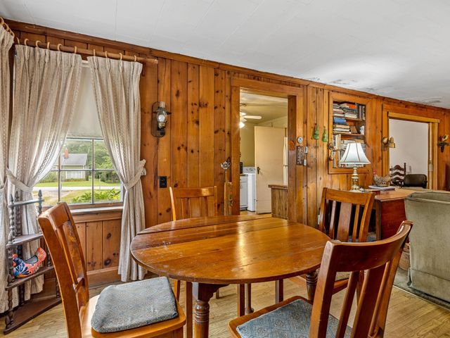 410 Allison Dr, Spartanburg, SC 29306