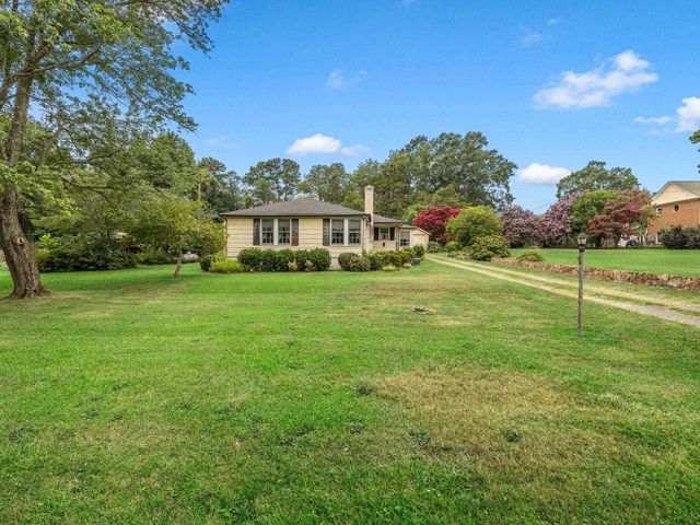 410 Allison Dr, Spartanburg, SC 29306