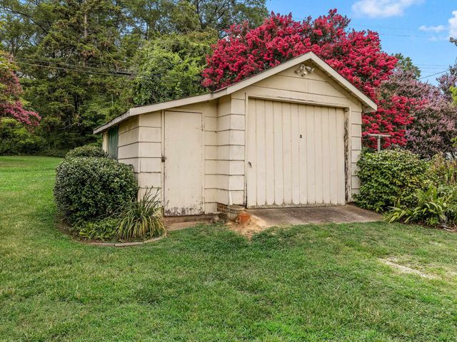 410 Allison Dr, Spartanburg, SC 29306