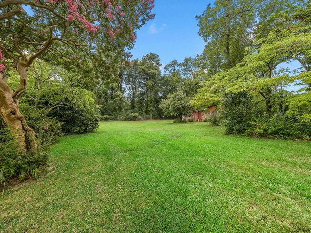 410 Allison Dr, Spartanburg, SC 29306