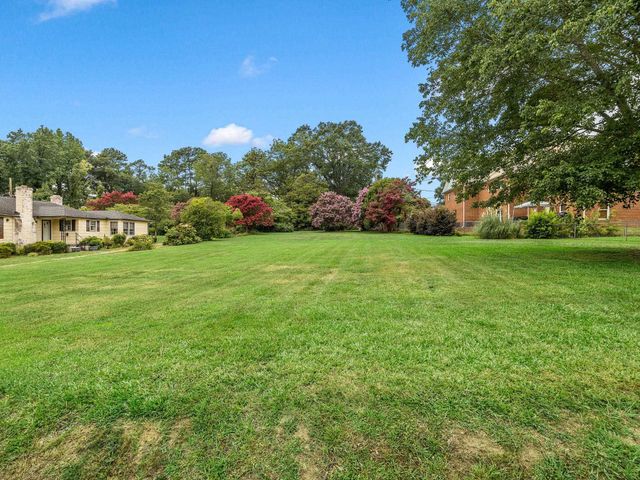 410 Allison Dr, Spartanburg, SC 29306