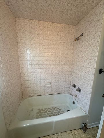 121 Oak Rd, West Deer, PA 15044