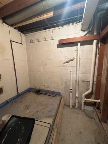 121 Oak Rd, West Deer, PA 15044