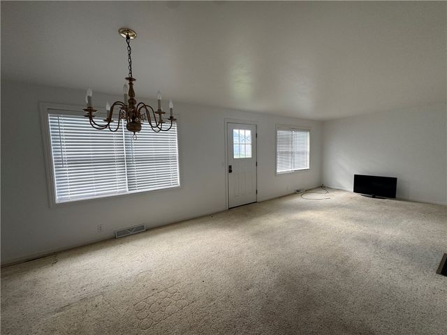 121 Oak Rd, West Deer, PA 15044