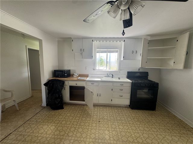 121 Oak Rd, West Deer, PA 15044