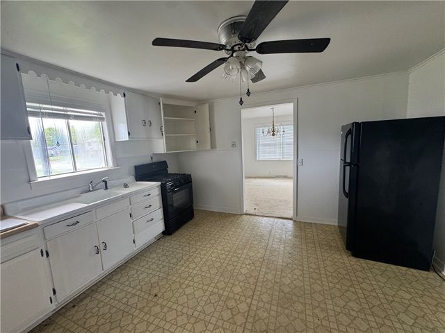 121 Oak Rd, West Deer, PA 15044