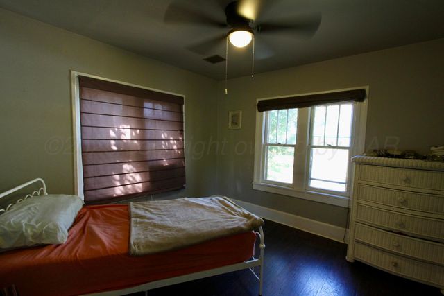 810 N Wall Street, Shamrock, TX 79095