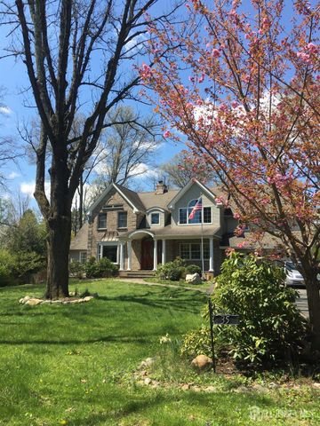35 warwick Road, Colonia, NJ 07067