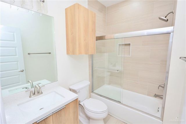 2612 E Israel Avenue A, Alton, TX 78573