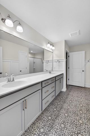 976 Griffin Way, Deforest, WI 53532