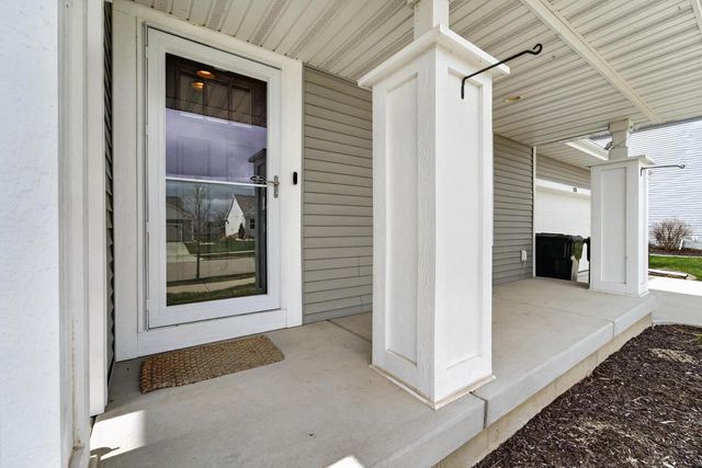 976 Griffin Way, Deforest, WI 53532