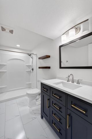 976 Griffin Way, Deforest, WI 53532