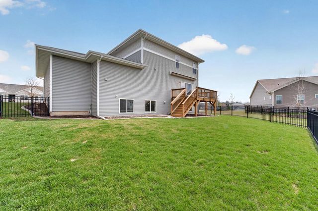 976 Griffin Way, Deforest, WI 53532