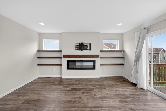 976 Griffin Way, Deforest, WI 53532
