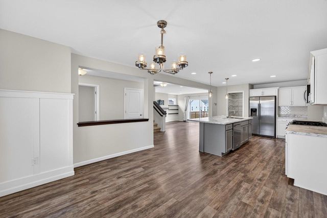 976 Griffin Way, Deforest, WI 53532